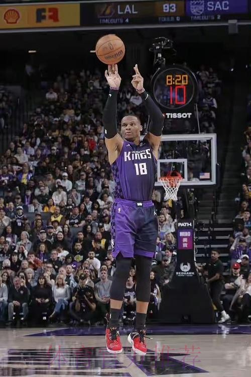 威少22+5+7大战东契奇42分，德罗赞32分力压詹皇，湖人不敌国王